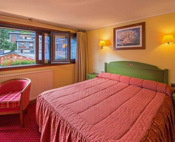 Quarto duplo no Hotel Rutllan